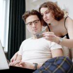 1 jeune sur 10 a déjà été invité à prêter sa carte bancaire contre de l’argent