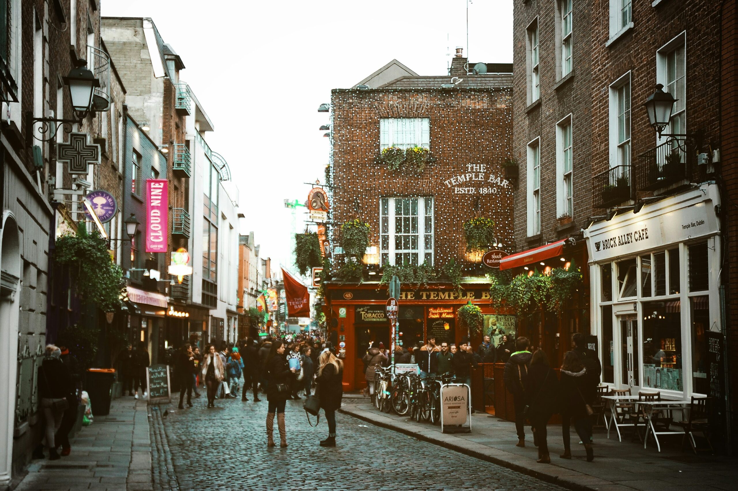You are currently viewing Irish people have an open and pragmatic view on migration