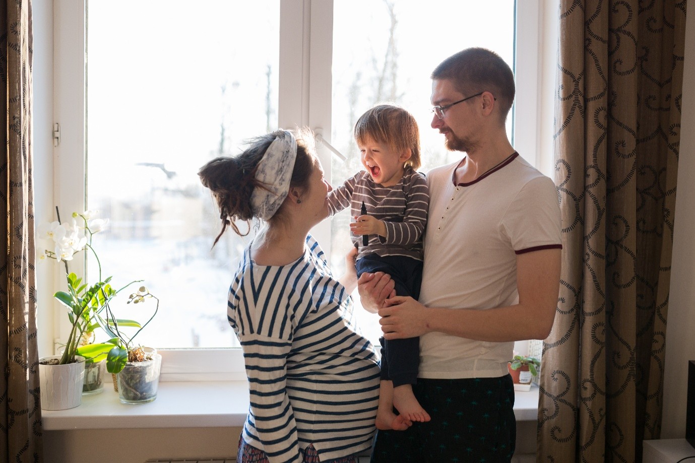 You are currently viewing 1 in 3 young Irish adults seriously considering leaving Ireland as cost crisis deepens